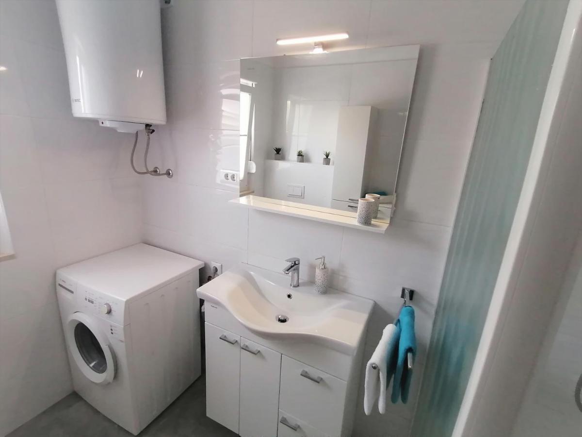 Apartman Zizula Apartment Kastela Luaran gambar